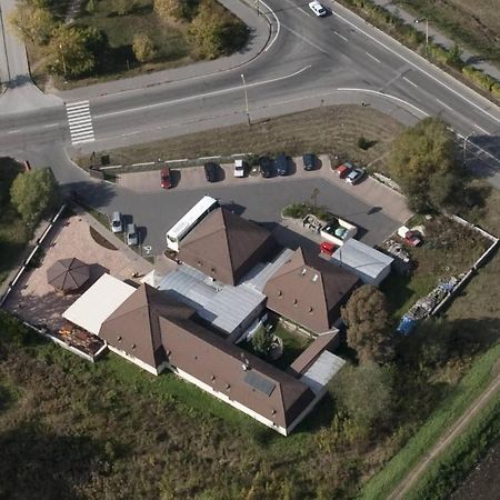 Penzion Almada Zvolen Extérieur photo