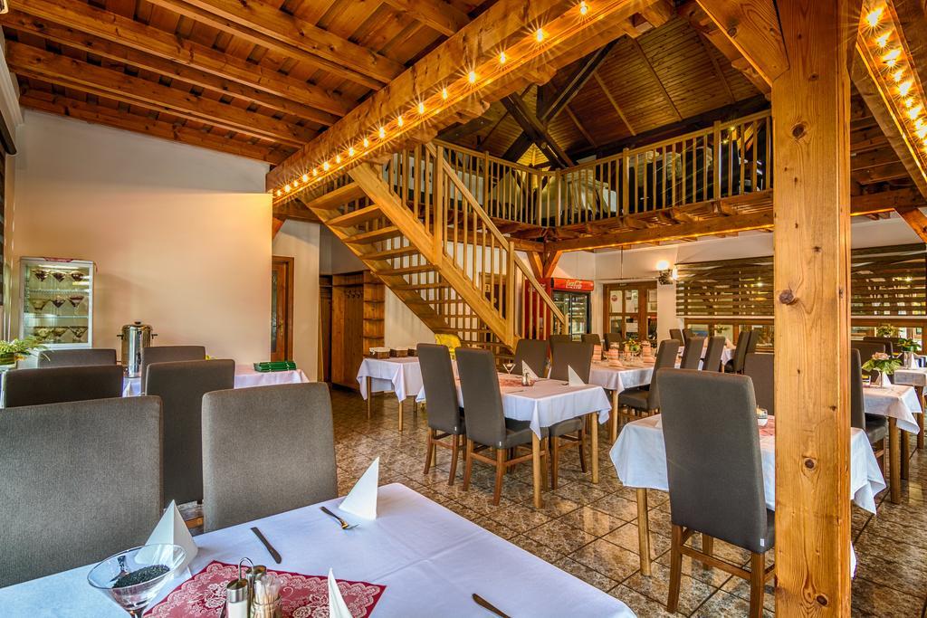 Penzion Almada Zvolen Extérieur photo