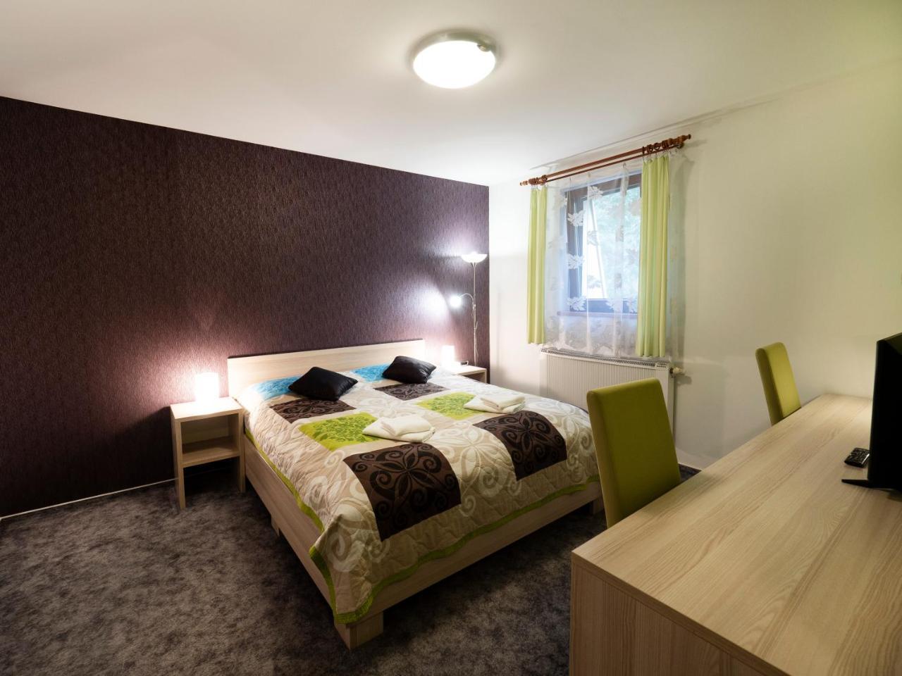 Penzion Almada Zvolen Extérieur photo