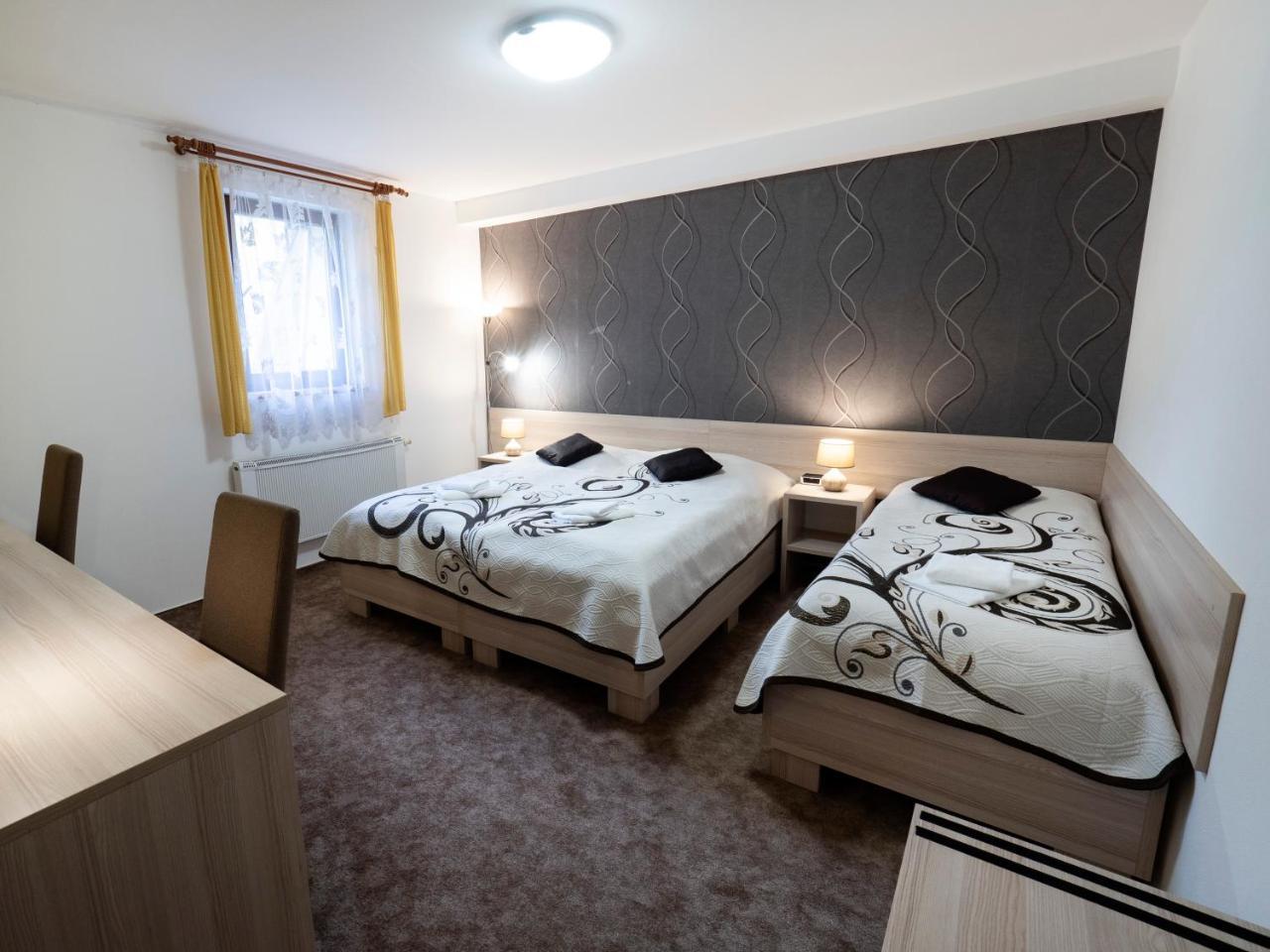 Penzion Almada Zvolen Extérieur photo